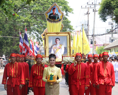 พิธีพลีกรรมตักน้ำจากแหล่งน้ำศักดิ์สิทธิ์ เพื่อนำไปประกอบพิธีเสกน้ำอภิเษกในการพระราชพิธีพระบรมราชาภิเษก