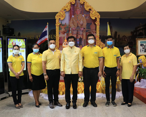 ร่วมถวายพระพร เนื่องในโอกาสวันเฉลิมพระชนมพรรษาพระบาทสมเด็จพระปรเมนทรรามาธิบดีศรีสินทรมหาวชิราลงกรณฯ พระวชิรเกล้าเจ้าอยู่หัว และร่วมชมนิทรรศการเฉลิมพระเกียรติ