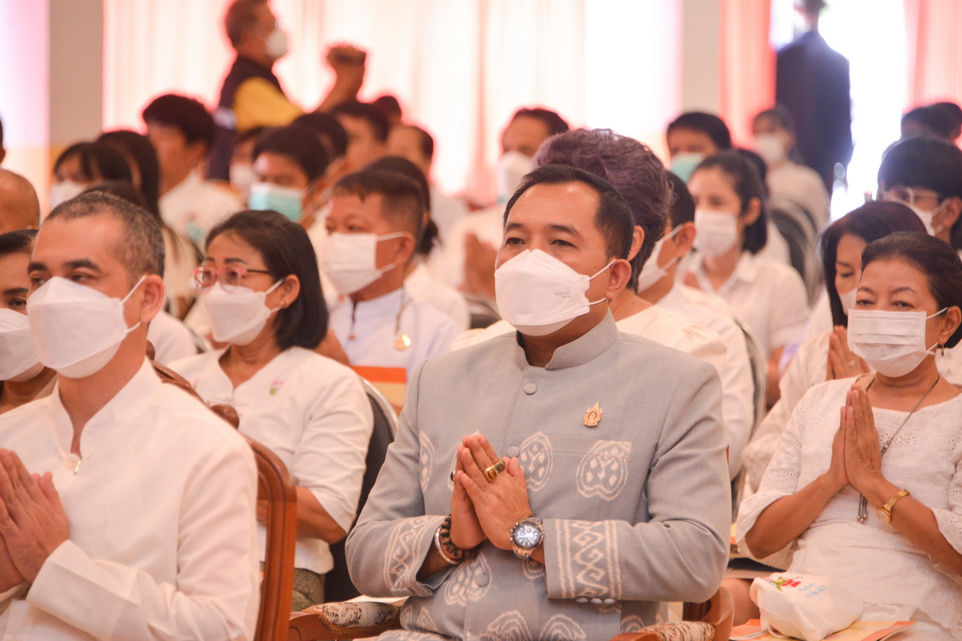 พิธีเจริญพระพุทธมนต์เฉลิมพระเกียรติ พระบาทสมเด็จพระเจ้าอยู่หัว สมเด็จพระนางเจ้าสิริกิติ์ พระบรมราชินีนาถ พระบรมราชชนนีพันปีหลวง และสมเด็จพระนางเจ้าฯ พระบรมราชินี ประ