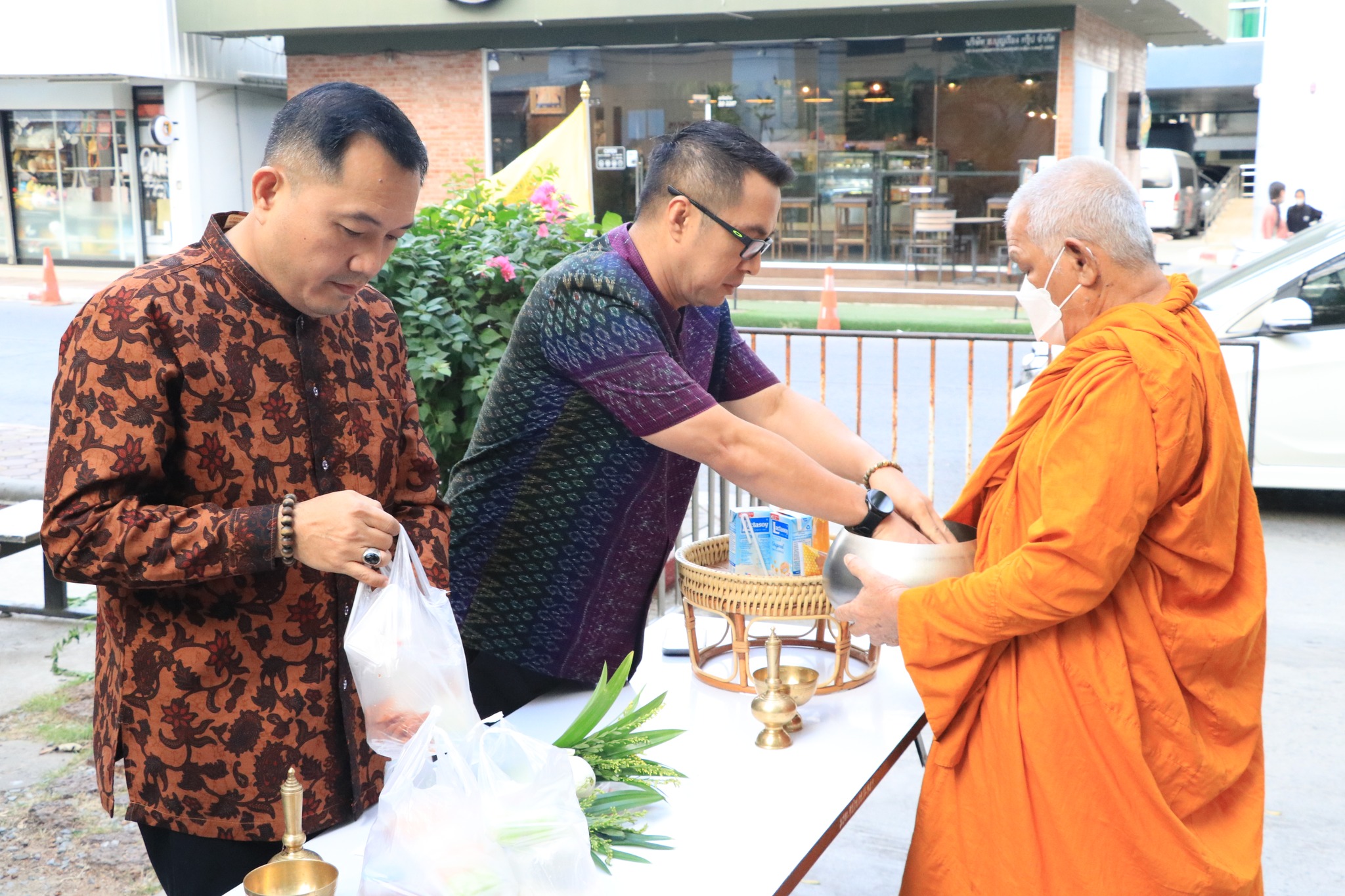 กิจกรรมตักบาตรประจำสัปดาห์ วันพุธที่ 24 มกราคม 2567