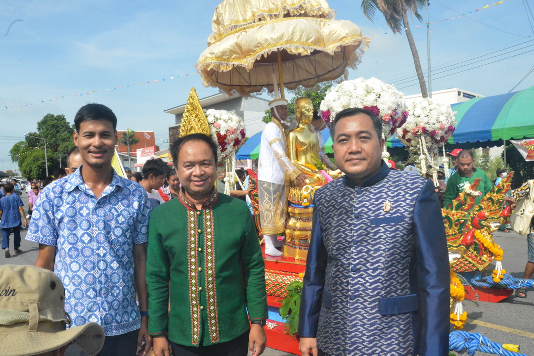 ร่วมพิธีเปิดงานประเพณีแห่พระศรีอาริยเมตไตรย วัดไลย์ ประจำปี พ.ศ.2567