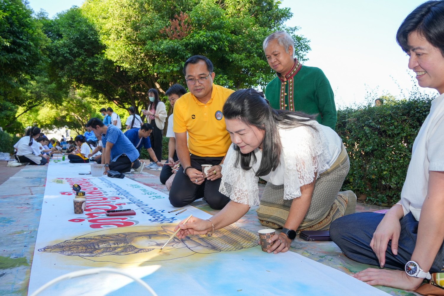 กิจกรรมวาดภาพพระบฏห่มองค์ปรางค์วัดพระศรีรัตนมหาธาตุ ในงานทำบุญเมืองลพบุรี ครั้งที่ 25