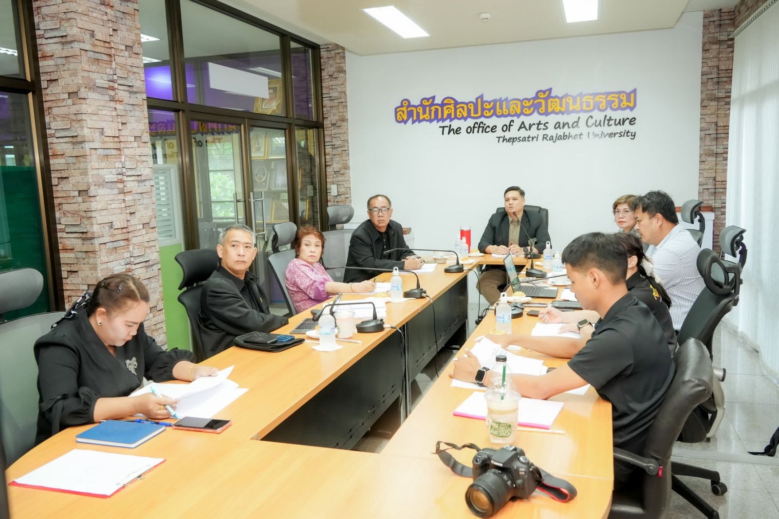 การประชุมคณะกรรมการประจำสำนักศิลปะและวัฒนธรรม ครั้งที่ 2/2569 ณ ห้องประชุมชัยพฤกษ์ ชั้น 2 อาคารสำนักศิลปะและวัฒนธรรม